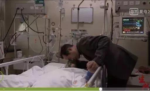 外国产妇假装生产视频,真实背后的惊人真相